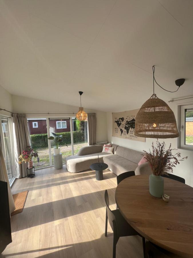 Vakantiehuisje Zeegeluk Vlakbij De Kust Sint Maartensvlotbrug Buitenkant foto